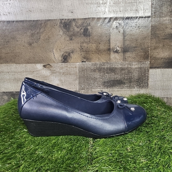 New BLACK RIVET Vanessa Wedge Flats In Blue Size 10W - Picture 3 of 12